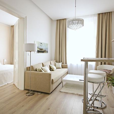 Luxury Center Apt. Charles Bridge Walking Distance Πράγα Εξωτερικό φωτογραφία